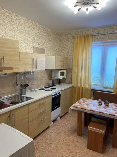 2-к. квартира, 65 м², 1/12 эт.