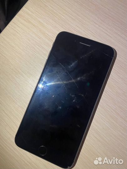 iPhone 8 Plus, 64 ГБ