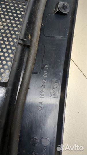 Жабо под дворники Mercedes B W245, 2007