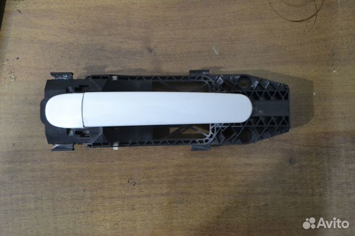 Ручка наружная задняя правая Volkswagen Tiguan