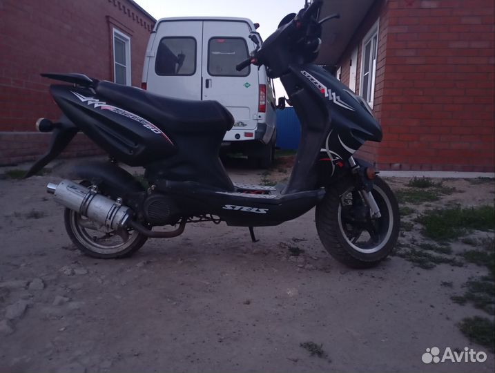 Скутер-мопед stels tactic 50