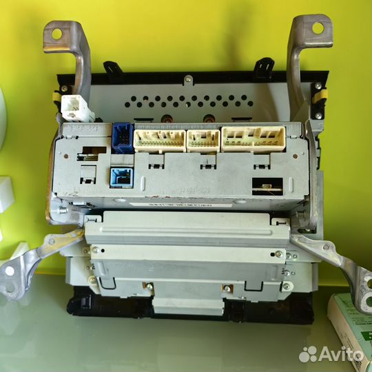 Головное устройство Toyota Land Cruiser 200