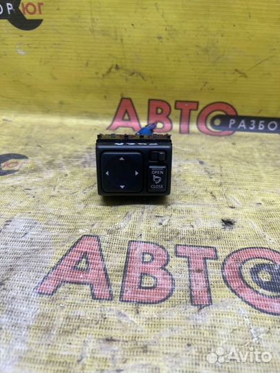 Блок управления зеркалом Nissan Fuga Y50 VQ35DE