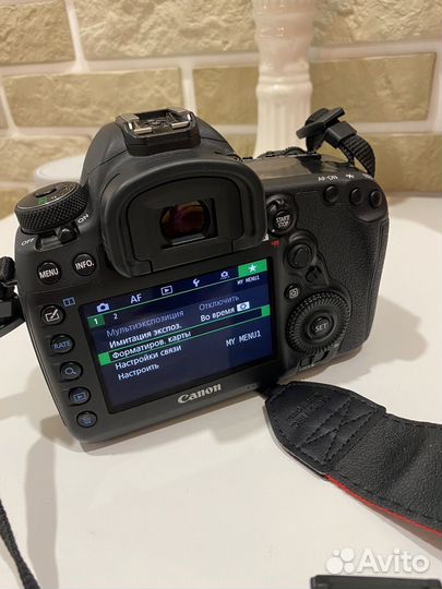 Фотоаппарат canon 5D mark 4