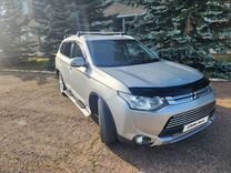 Mitsubishi Outlander 2.4 CVT, 2014, 164 000 км, с пробегом, цена 1 799 000 руб.