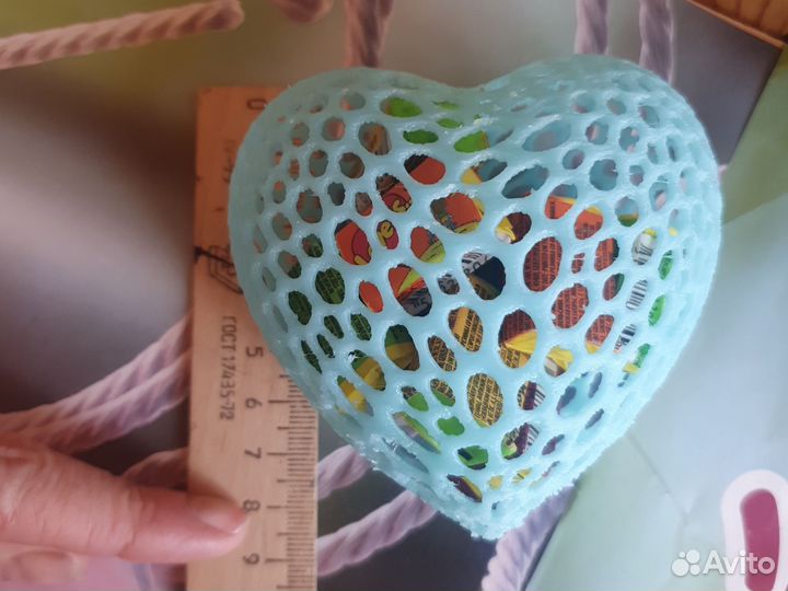 3D сердечко с жевательной резинкой Love is