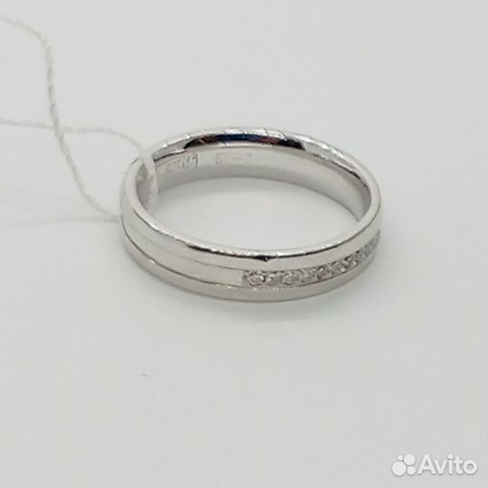 Золотое кольцо с камнем 16р