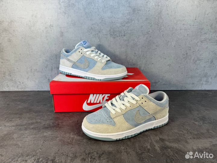 Кроссовки Wmns Dunk Low Photon Dust Armory Blue