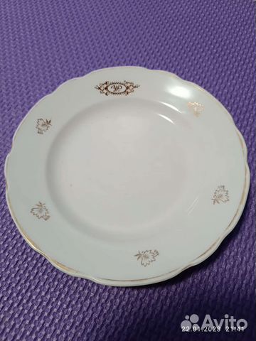 Советская фарфоровая тарелка 