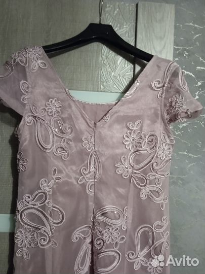 Платья праздничные