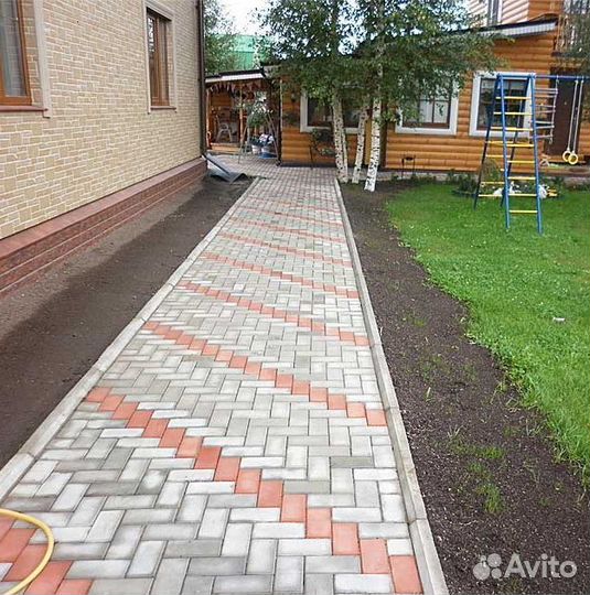 Кладка тротуарной плитки брусчатки