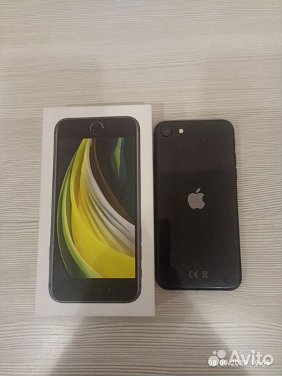 iPhone se 64gb 2020