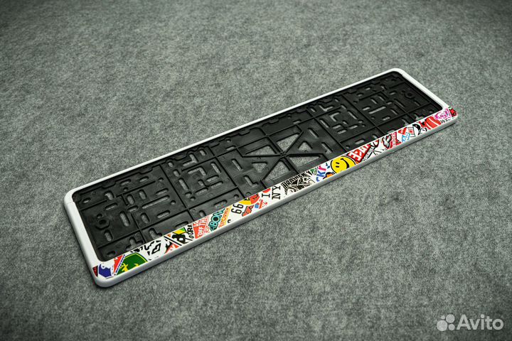 Рамка номера пластиковая с защелкой 