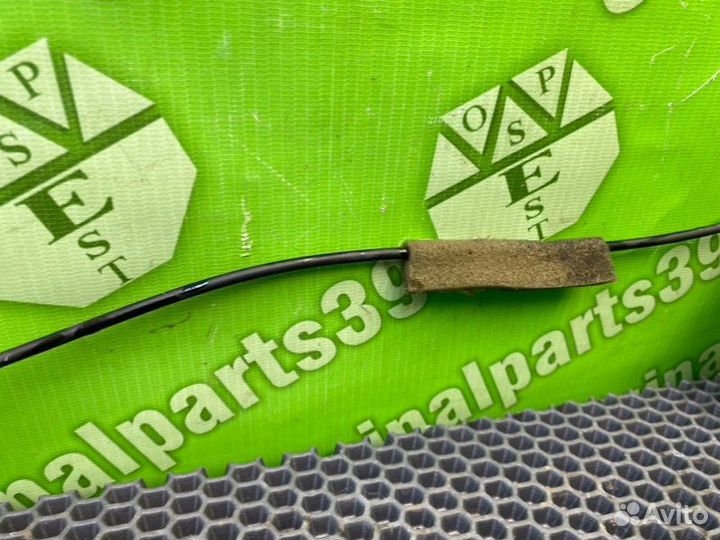 Замок лючка бака Mazda Mpv LW5W GY-DE 2.5 2001