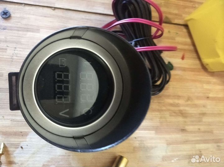 Датчик температуры и уровня заряда акб