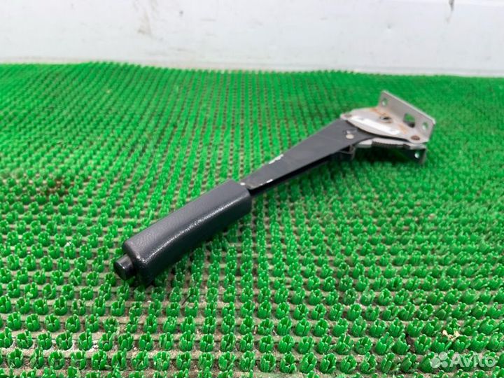 Рычаг стояночного тормоза Лада 2111 1 21124 2009