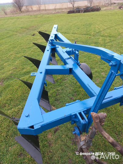 Плуг ЛесАгроМаш ПЛН-5-35, 2000