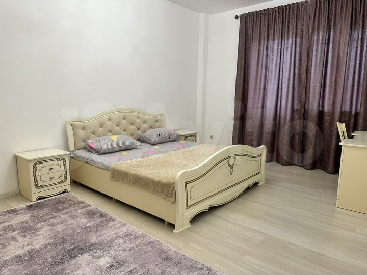 2-к. квартира, 80 м², 6/6 эт.
