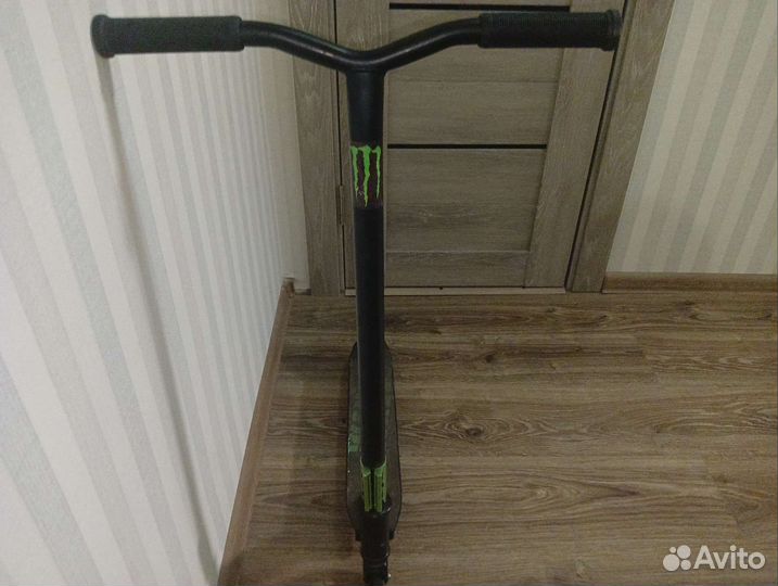 Трюковой самокат