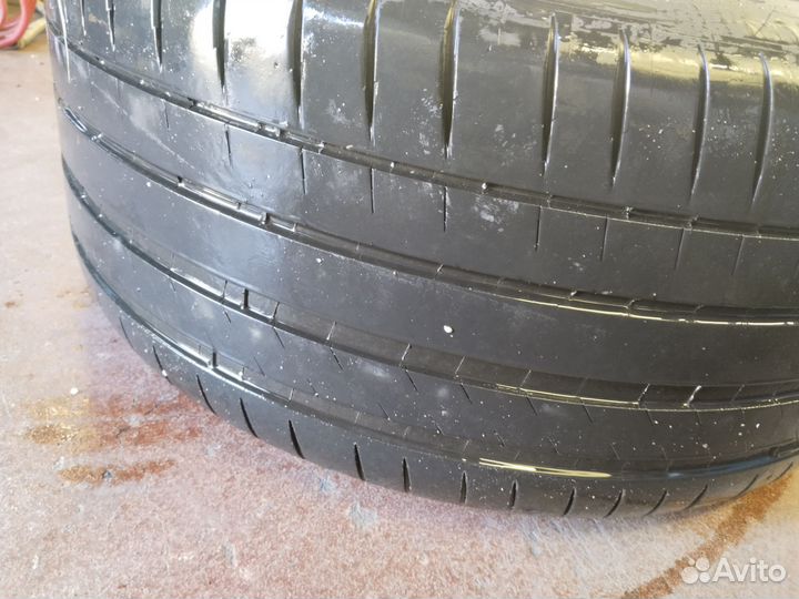 Michelin Pilot Sport 4 S 285/40 R23 и 325/35 R23