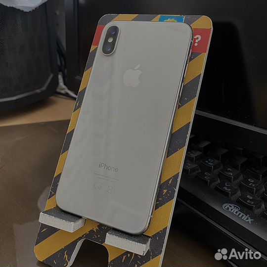 iPhone X, 64 ГБ