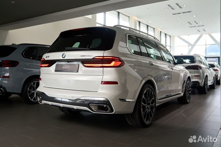 BMW X7 3.0 AT, 2023