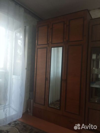 Шкаф и сервант