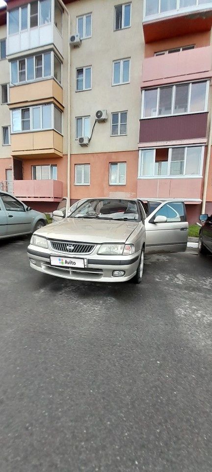 Nissan Sunny: фото владельца