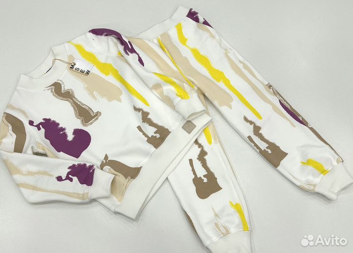 Костюм детский, новый