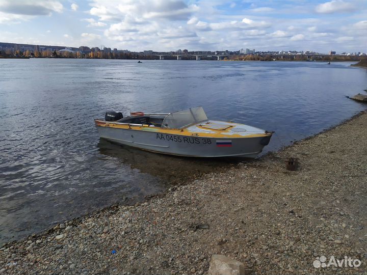 Моторная лодка прогресс