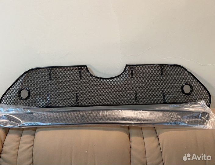 Защитные сетки радиаторов для RAV4