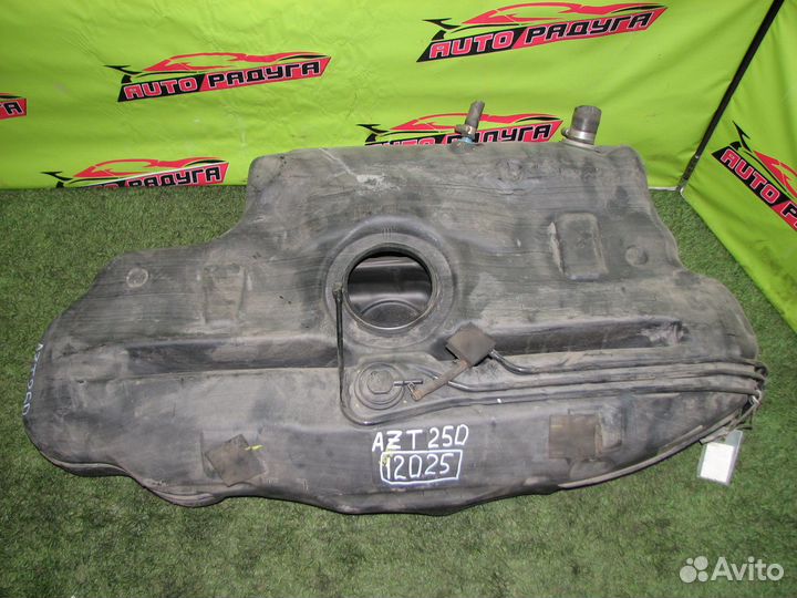 Бензобак toyota AZT250W,ZZT250,ZZT251,ADT250,ADT25