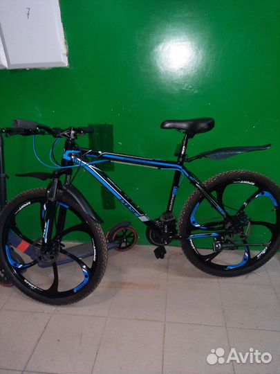 Велосипед горный на литых дисках