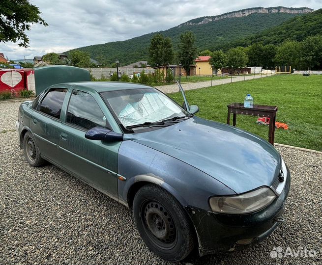 Opel Vectra 1.6 AT, 1999, 305 000 км