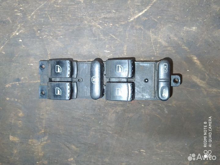 Блок управления стеклоподъёмниками Skoda Octavia