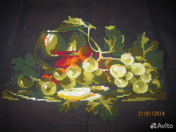 Две вышитые картины