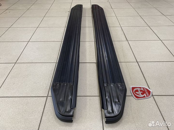 Пороги внешние Premuim Black Toyota Rav-4 2013+