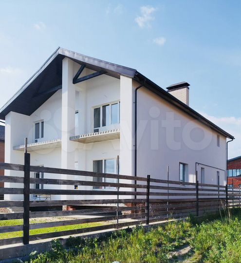 Коттедж 250,1 м² на участке 8,1 сот.