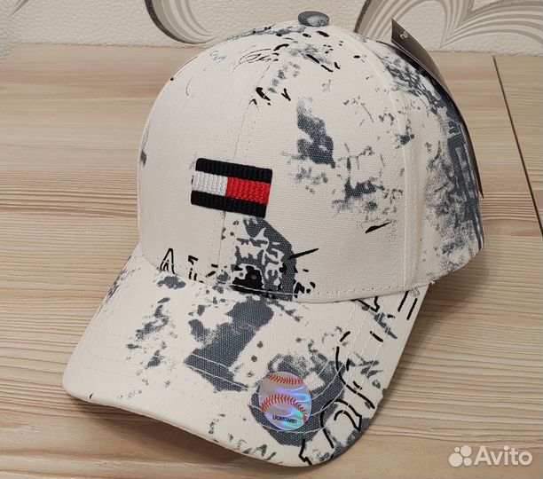 Tommy hilfiger кепка
