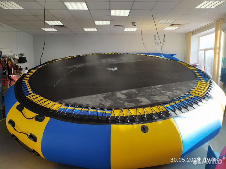 Батут водный