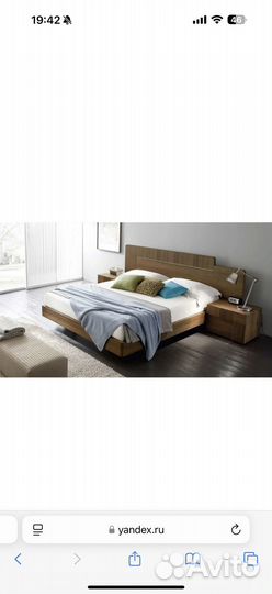 Кровать с интегрированными тумбочками из м.Ясеня