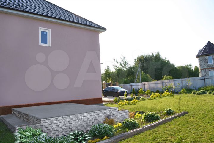 Коттедж 330 м² на участке 14 сот.