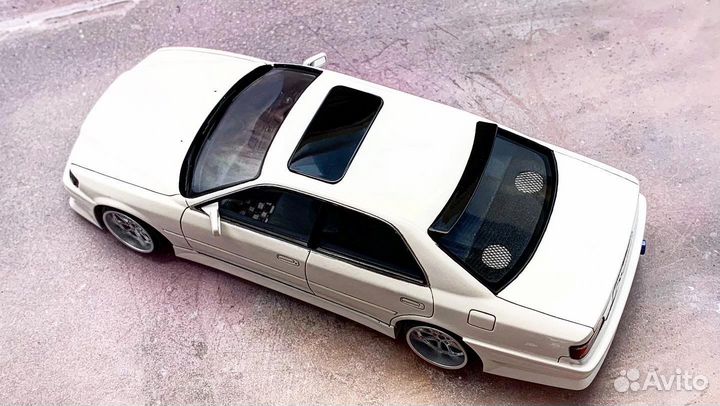 Масштабная модель Toyota Chaser 100 1:24
