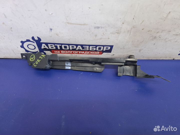 Кронштейн крепления крыла правый Opel Corsa D 2007