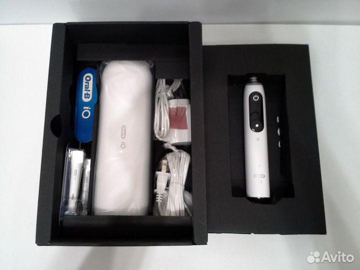 Электрическая зубная щетка Braun Oral-B iO 9