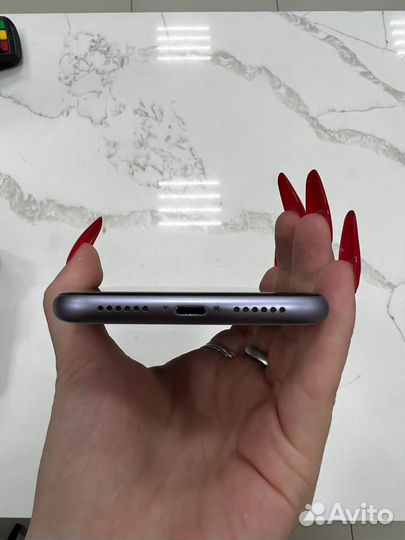 iPhone 11 128
