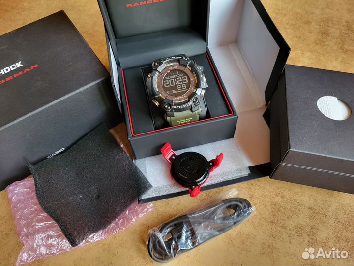 Часы Casio Rangeman GPR B1000 зелёные