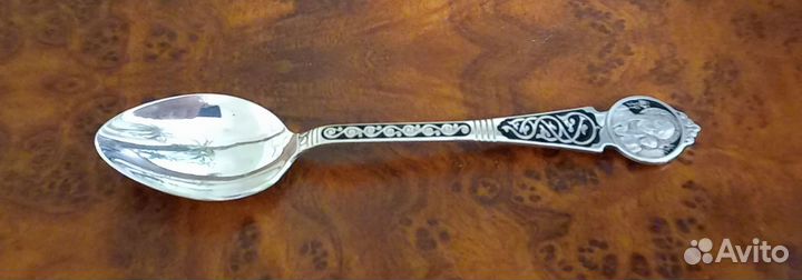 Серебрянная чайная ложечка