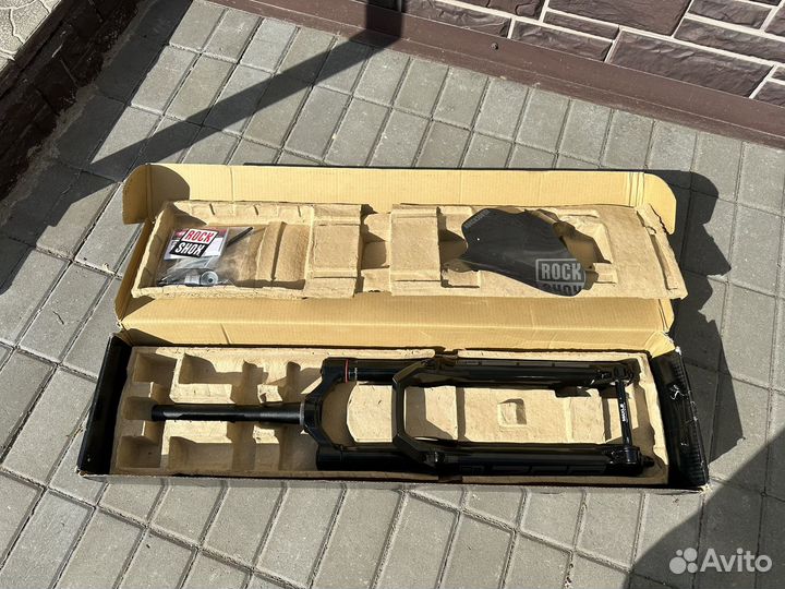 Новая вилка Rockshox Zeb Charger R 29 170мм