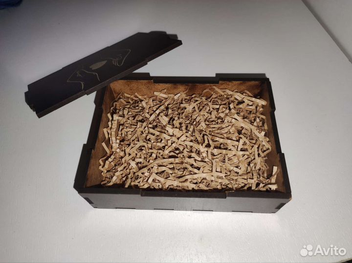 Деревянная коробочка для подарка